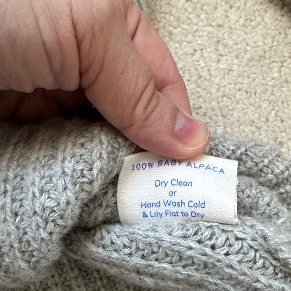 Women's Classic Gray Crewneck Sweater - Picture 4 of 5